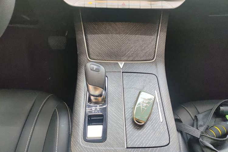 Used Venucia V 2021 260T Idol Edition