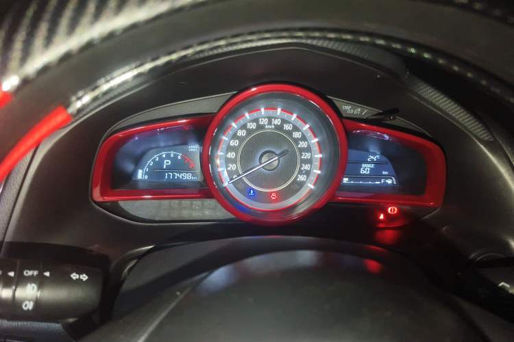 Used Mazda 3 Axela 2016 Sedan 1.5L Automatic Comfort Model
