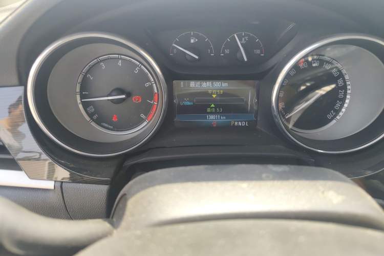 Used Buick Verano 2017 Sedan 20T Dual-Clutch Elite Model Odometer Close Up