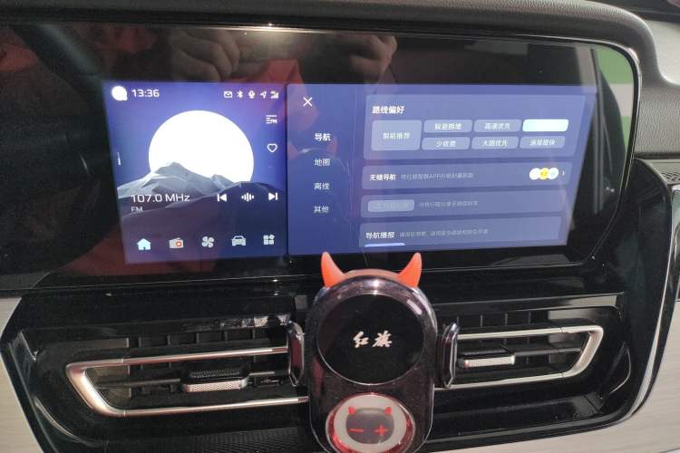 Used Hongqi HS5 2025 2.0T Two-Wheel Drive Flagship Pro Edition
