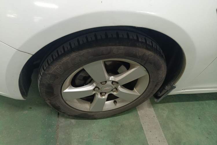 Used Chevrolet Cruze 2014 1.6L SL Millionth Anniversary Edition MT
