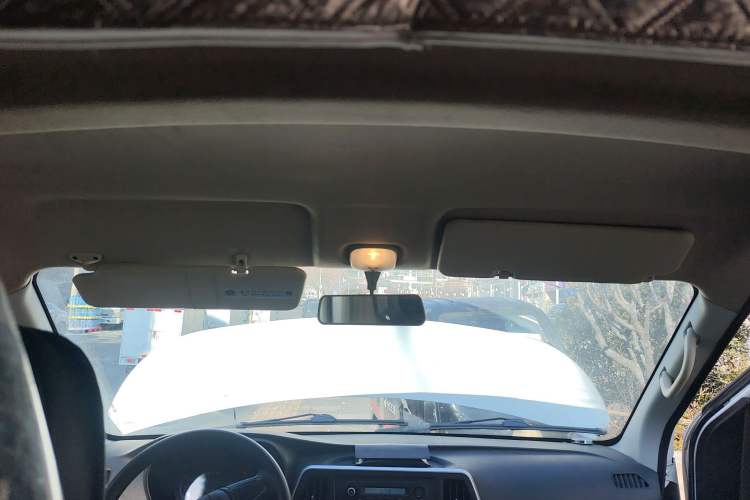 Used CHANGAN KAICHENG Ruixing EM80 2023 Side-Hinged 6-Seater Comfort Version 38.7 kWh Headliner