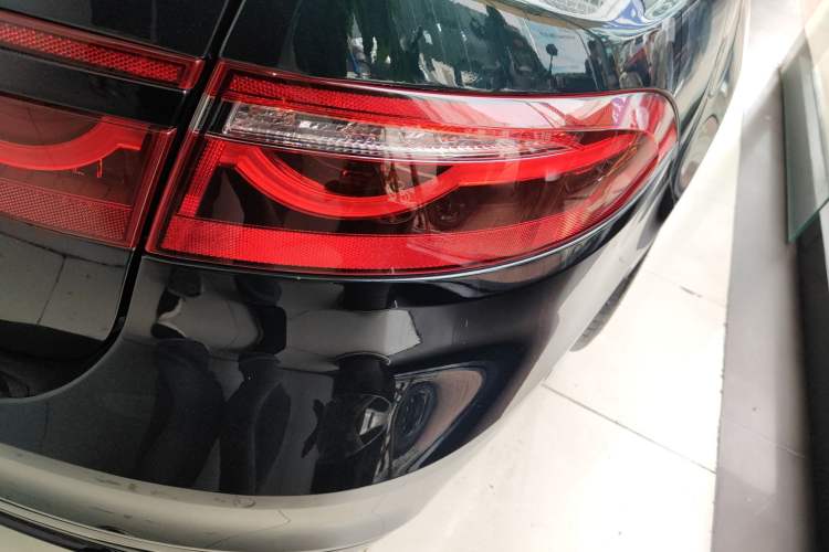 Used Jaguar XFL 2024 2.0T P250 Two-Wheel Drive Prestige Luxury Edition