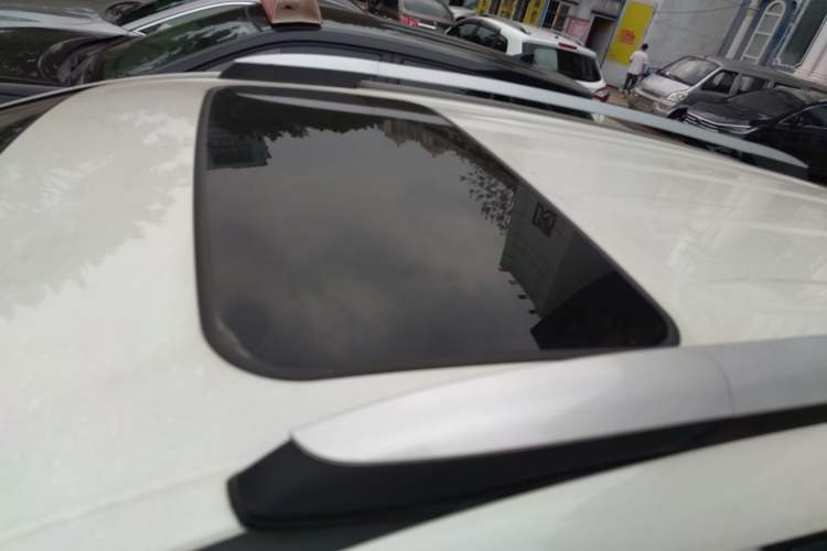 Used Toyota RAV4 2019 2.0L CVT Two-Wheel Drive Pioneer Edition China VI Standard Roof