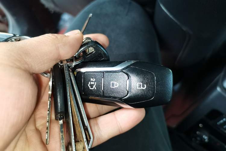 Used Ford Edge 2016 EcoBoost 245 Four-Wheel Drive Titanium 7-Seater