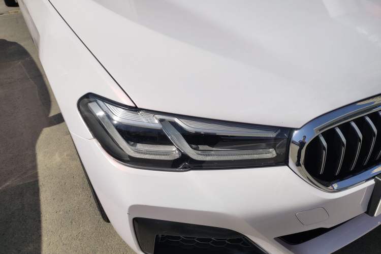 Used BMW 5 Series 2021 Facelifted 530Li Leading Edition M Sport Package Right Front Headlight
