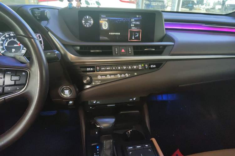 Used Lexus ES 2018 200 Excellence Edition China V Standard
