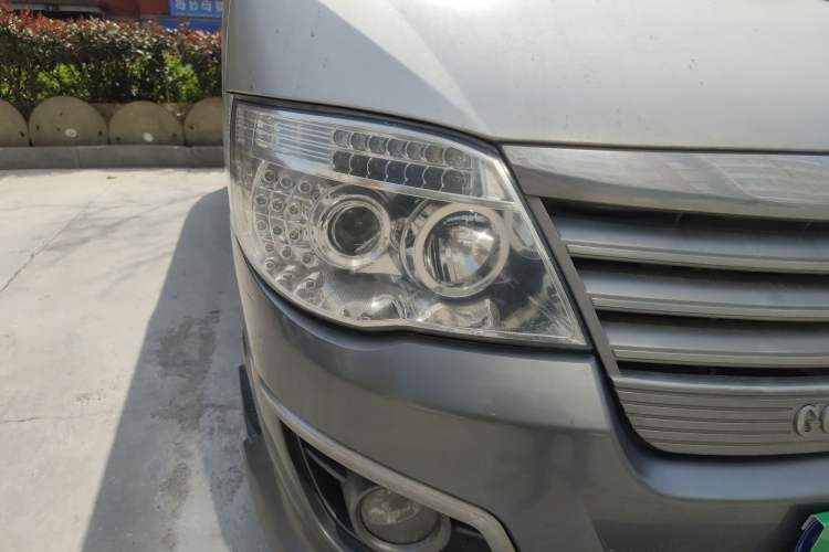 Used Golden Dragon Hiace 