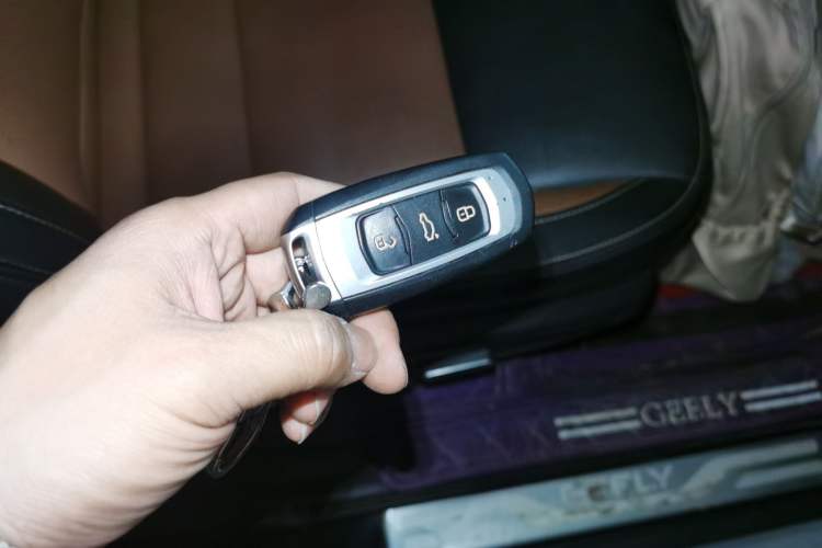 Used Geely Auto Vision X6 2016 1.3T CVT Flagship Model