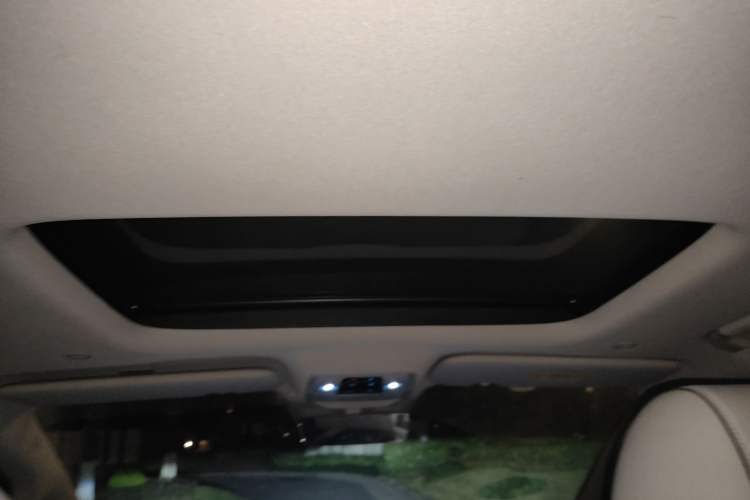 Used Denza D9 2022 DM-i 970 Four-Wheel Drive Prestige Model
