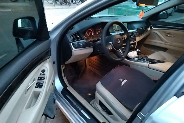 Used BMW 5 Series 2011 523Li Luxury Model