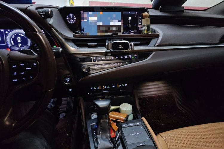 Used Lexus ES 2018 300h Executive Version China V Standard