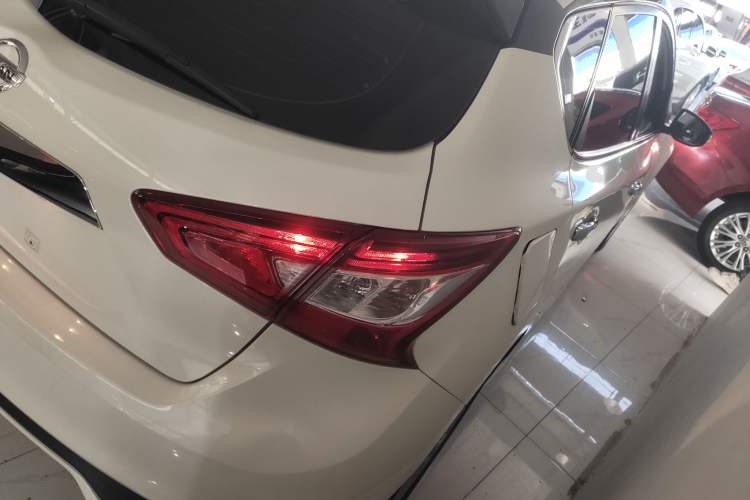 Used Nissan Tiida 2021 1.6L CVT Smart Drive Edition
