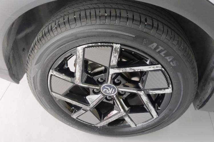 Used BYD Yuan PLUS 2024 Honor Edition 510KM Beyond Model Right Rear Wheel Hub