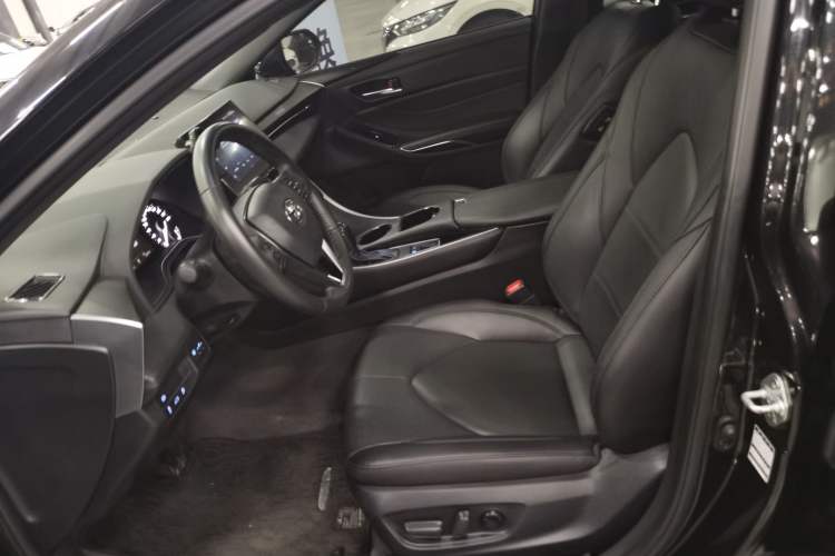 Used Toyota Avalon 2023 2.0L Luxury Edition Left Front Seat