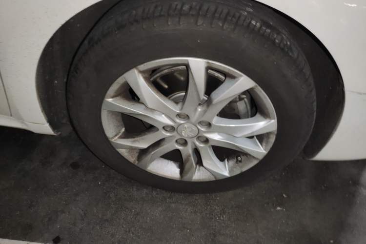 Used Peugeot 508 2013 2.3L 2nd Anniversary Automatic Smart Edition Right Front Wheel Hub
