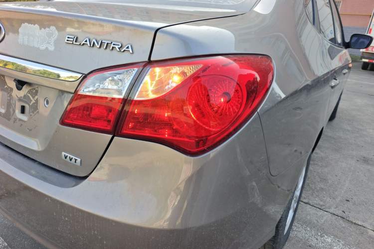 Used Hyundai Celesta 2015 1.6L Manual Comfort Model
