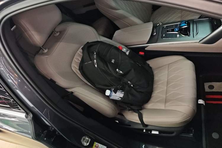 Used BYD Tang New Energy 2025 DM-i 115KM Prestige Model Right Front Seat