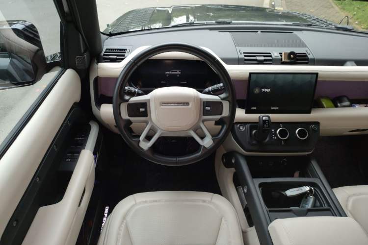 Used Land Rover Defender 2023 Facelift 110 3.0T P400 X-DYNAMIC HSE Steering Wheel