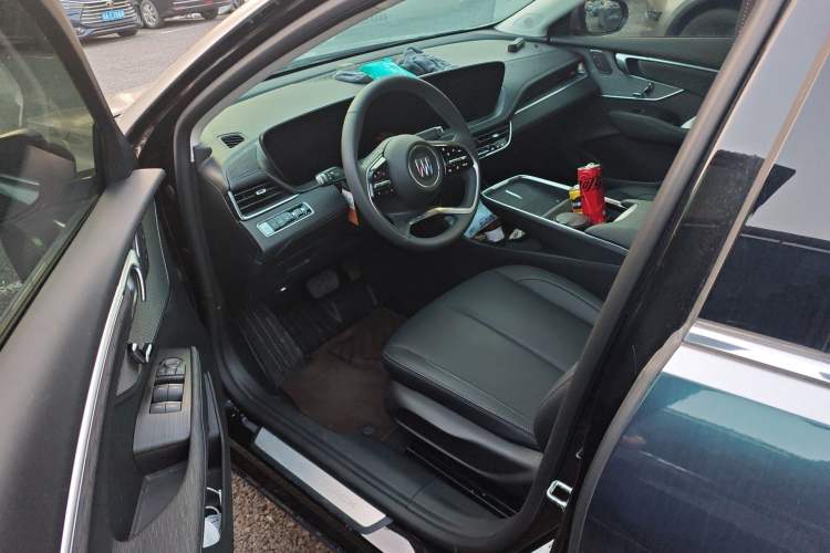 Used Buick LaCrosse 2025 28T Platinum Edition