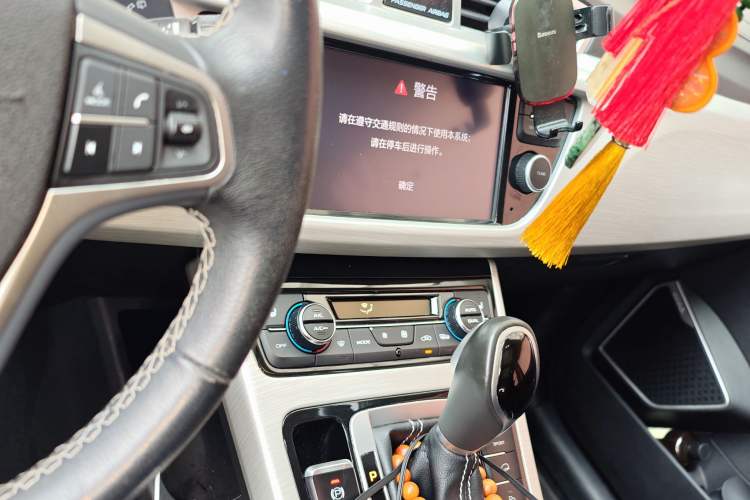 Used Geely Auto Emgrand X7 Sport 2018 Revised Version 1.8TD Automatic Two-Wheel Drive Smart Connectivity 4G-Enabled Edition