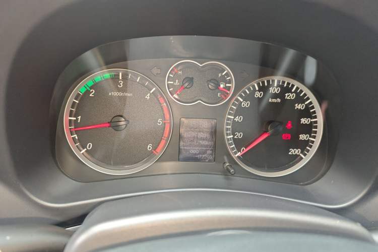 Used Haval H5 Classic 2012 ZhiZun Edition Green & Quiet 2.0T Manual Two-Wheel Drive Comfortable Model
