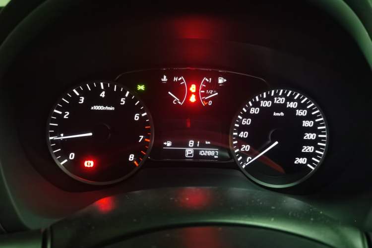 Used Nissan Sylphy 2019 1.6XV CVT Smart Connect Luxury Edition China V Standard Instrument Cluster