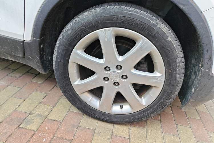 Used Buick Encore 2015 1.4T Automatic Two-Wheel Drive Urban Elite Version Right Front Wheel Hub