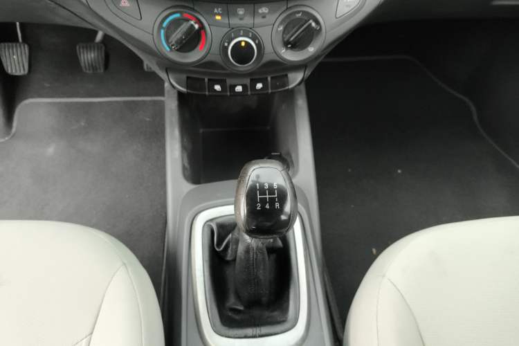 Used Chevrolet Sail 2015 Sail 3 1.3L Manual Ideal Edition