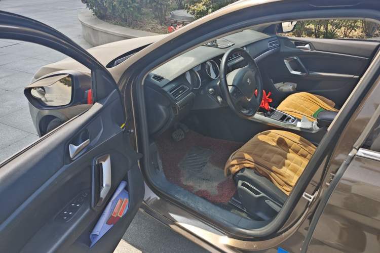 Used Peugeot 408 2014 1.8L Automatic Luxury Edition Driver Seat