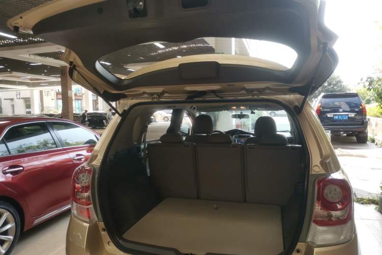 Used Toyota Verso 2014 Starlight 180E CVT Elite Edition