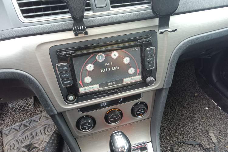 Used Volkswagen Lavida 2014 1.4TSI DSG 30th Anniversary Edition
