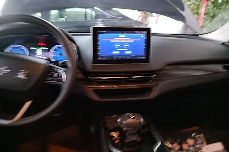 Used Hongqi E-QM5 2022 431 km Charge & Enjoy Edition