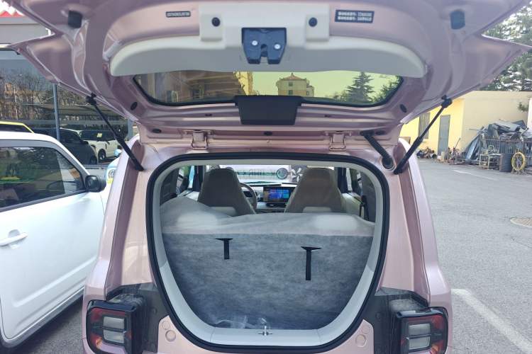 Used Geely Galaxy Panda 2025 210 km – Yuanqi Bear Trunk