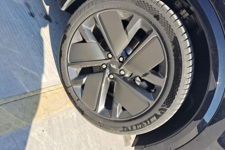 Used Li Auto L9 2025 Ultra Smart Refreshed Edition
