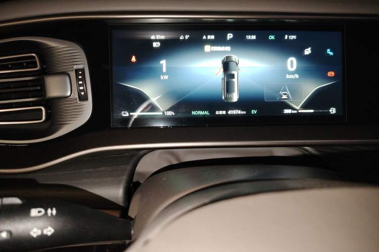 Used Denza D9 2022 DM-i 970 Four-Wheel Drive Prestige Model