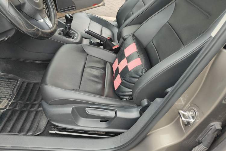 Used Volkswagen Sagitar 2014 Revised Version 1.6L Manual Comfort Edition