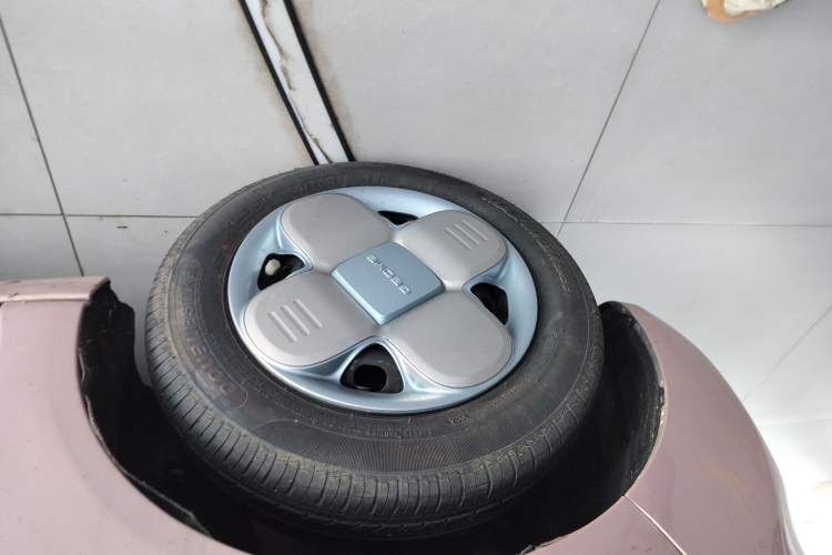 Used Geely Galaxy Panda 2024 Panda Mini 200km Dragon Edition