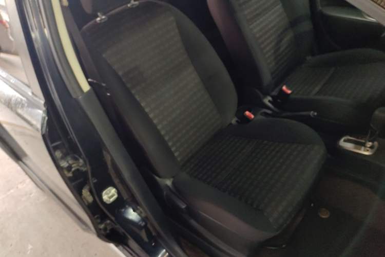 Used Nissan Livina 2013 Jinrui 1.6XL CVT Comfort Edition Right Front Seat