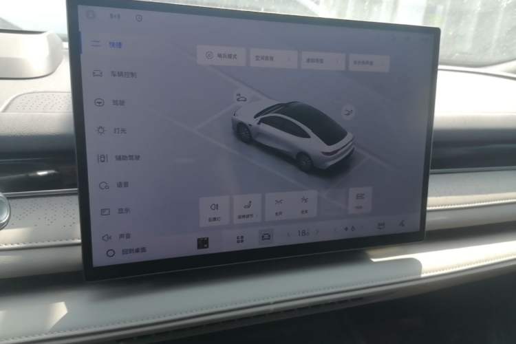 Used Geely Galaxy 8 2025 130km EM-P Starship Edition
