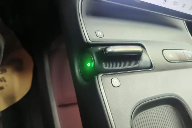 Used Nio ET5 2022 75 kWh Gear Lever