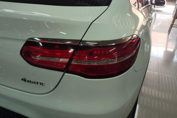 Used Mercedes-Benz GLC Coupe 2017 GLC 260 4MATIC Coupe SUV Right Rear Taillight