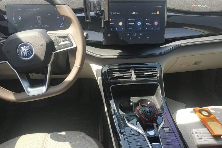 Used BYD Qin PLUS 2023 Champion Edition DM-i 55KM Leading Model
