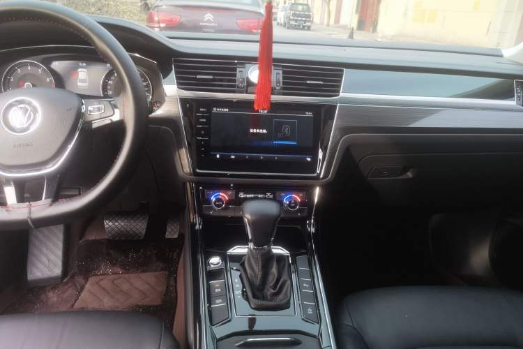 Used Volkswagen Phideon 2018 Revised Version 380TSI Two-Wheel Drive Business Edition
