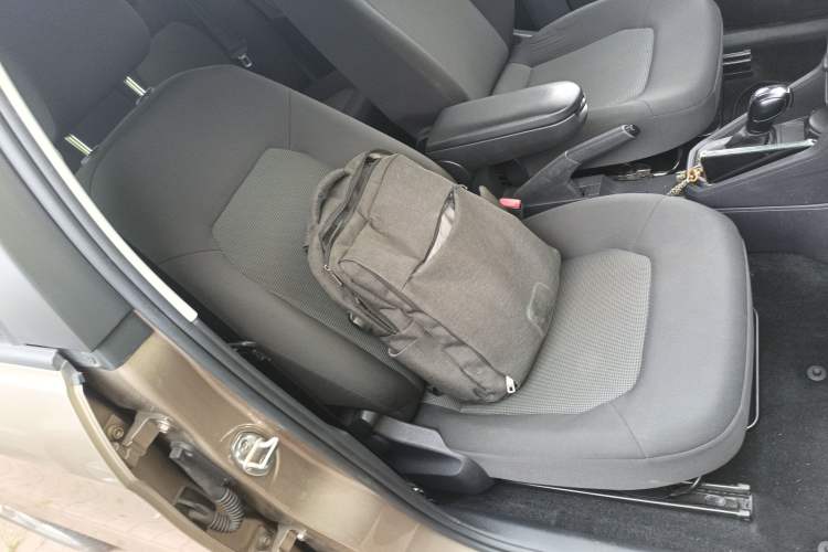 Used Volkswagen Jetta 2019 Dream Edition 1.5L Automatic Fashionable Version Right Front Seat