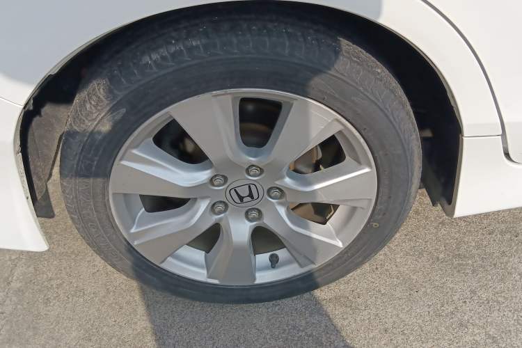 Used Honda Jade 2014 1.8L CVT Luxury Edition 5 seats