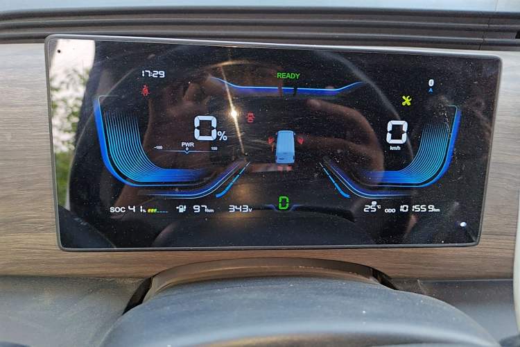 Used Ruichi EC75 2023 Pioneer Model I 41.85 kWh Instrument Cluster