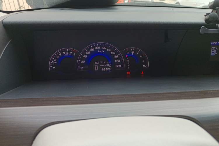 Used Honda Elysion 2012 2.4L VTi-S Prestige Edition Odometer Close Up