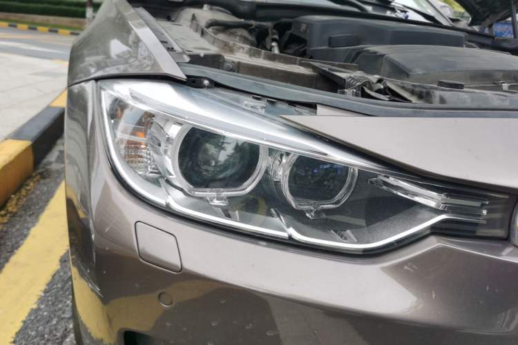 Used BMW 3 Series 2013 320Li Fashion Model Right Front Headlight