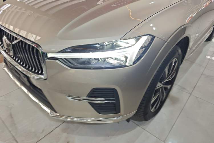 Used Volvo XC60 2024 B5 4x4 Smart Luxury Edition